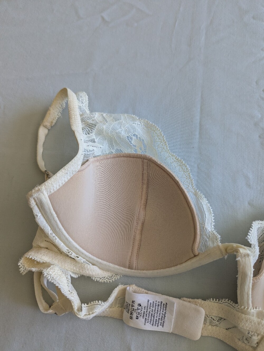 Calvin Klein Perfectly Fit Lace Plunge Bra - Picture 9 of 10